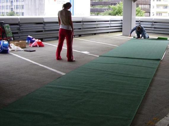 24 m2 kunstgress rulles ut